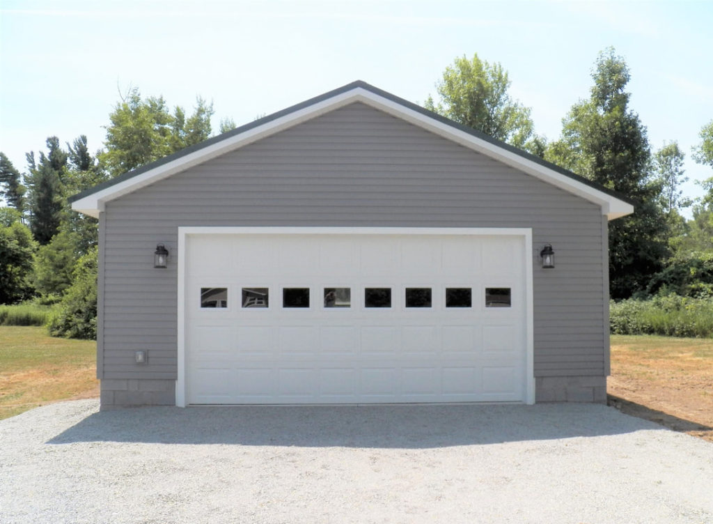 standard garage with garage doors 1024x752 1
